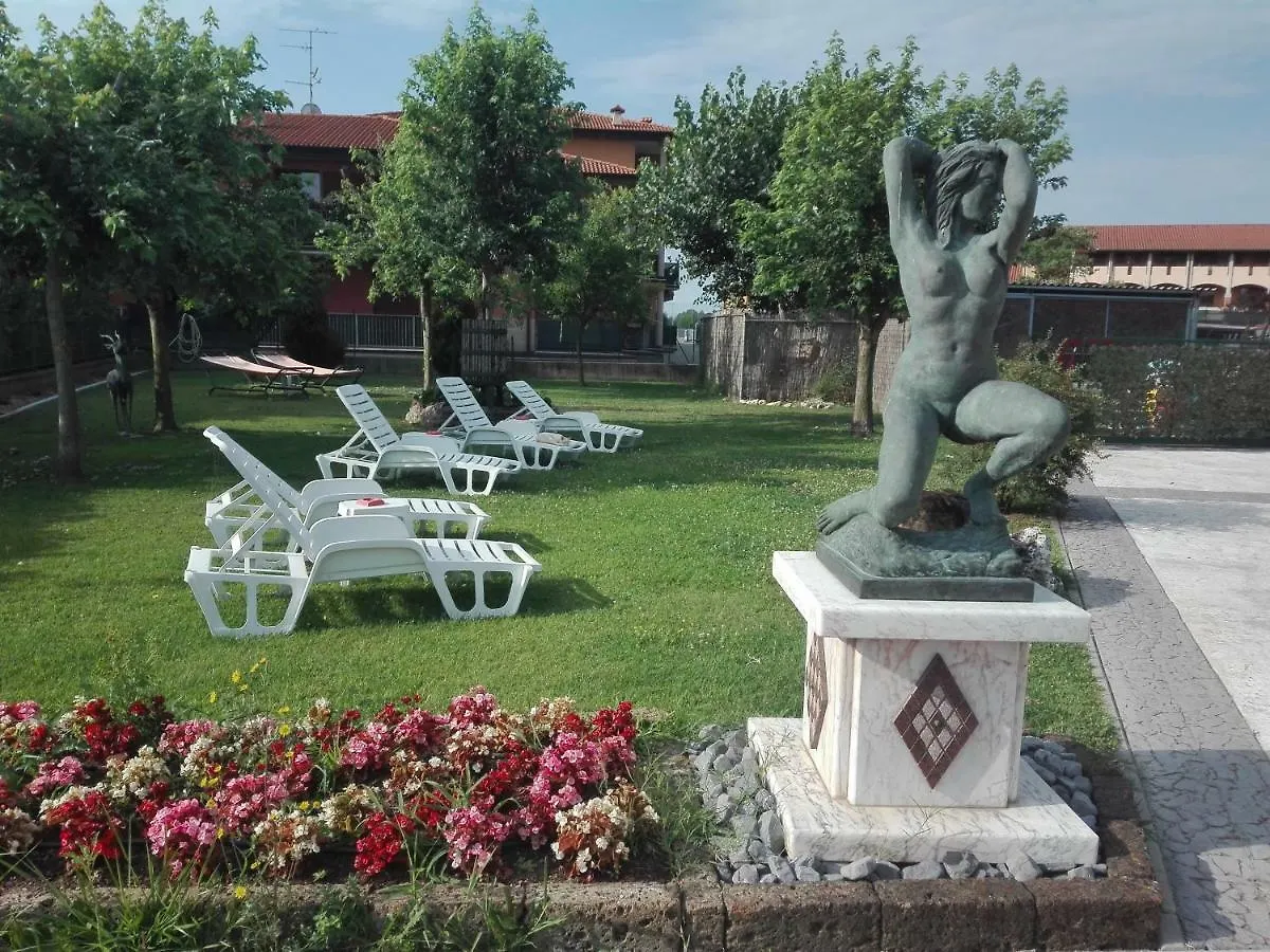 *** Bed & Breakfast B&B Raggio Di Sole Sirmione Italy